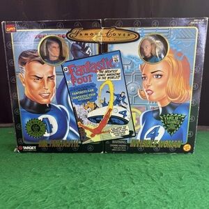 Fantastic Four Mr. Fantastic and Invisible Woman Figures